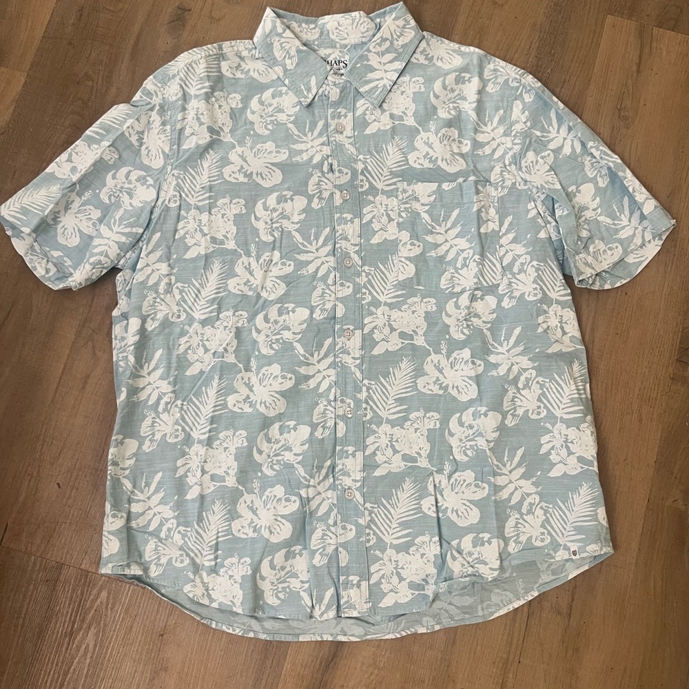 Men’s Chaps Light Blue Floral Short-Sleeve Shirt